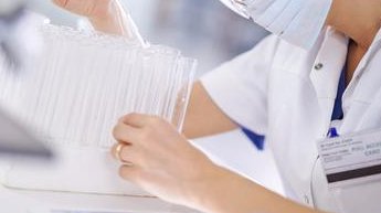 2026年卵巢早衰可以去东莞市人民医院做三代试管吗？需要花费多少钱？